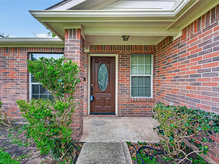 18499 Sunrise Pines Dr — Photo 3
