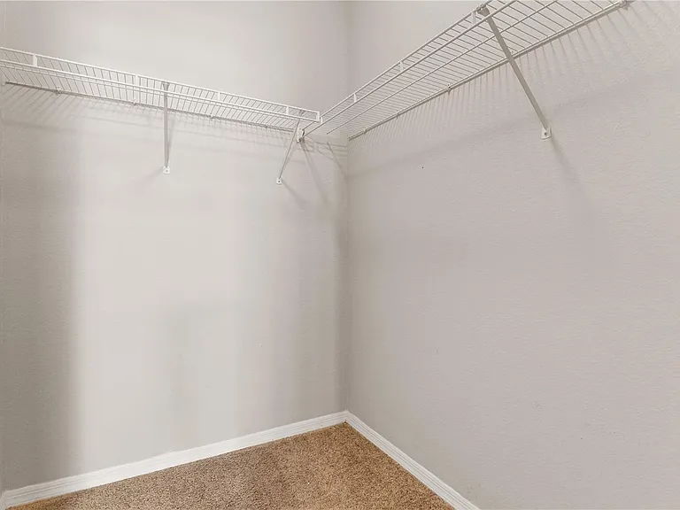 130 Southern Pecan Cir #102 — Photo 13