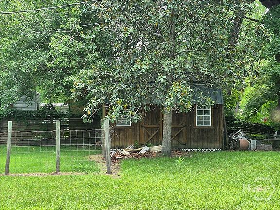 5th image of 228 Carroll Avenue