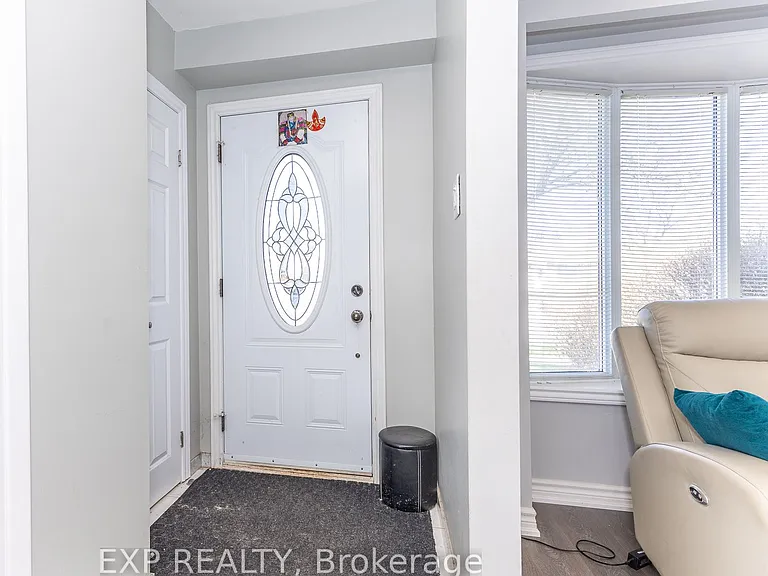 3270 Klaiman Dr — Photo 6