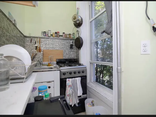 1545 Pacific Street image 1 of 9