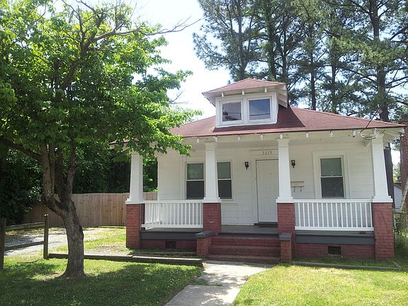 3rd image of 3619 Columbia St
