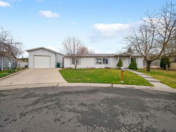 403 E Meadowmere Ct, Deer Park, WA 99006