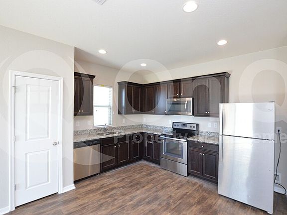 3rd image of 36825 W Oliveto Ave