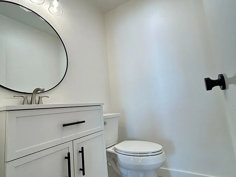 529 W. Victoria - 1236 San Pascual — Photo 18