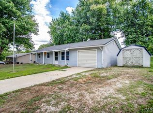 106 Lyndel St, Pleasant Hill, IL