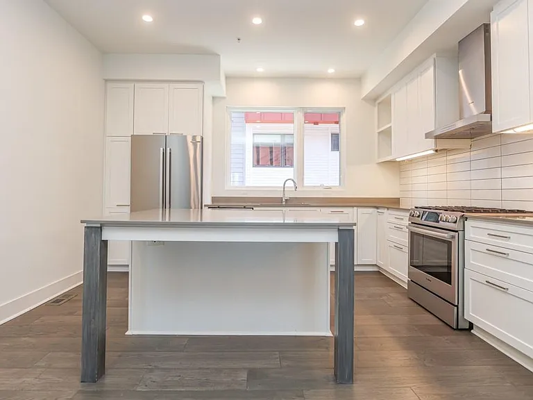 1145 Kirkwood Ave SE #14 — Photo 13