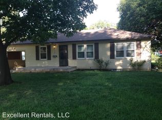 203 NE Beacon Ave, Lees Summit, MO 64063