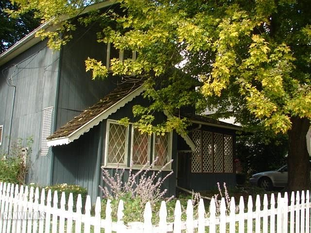 2nd image of 408 N Nursery Ave