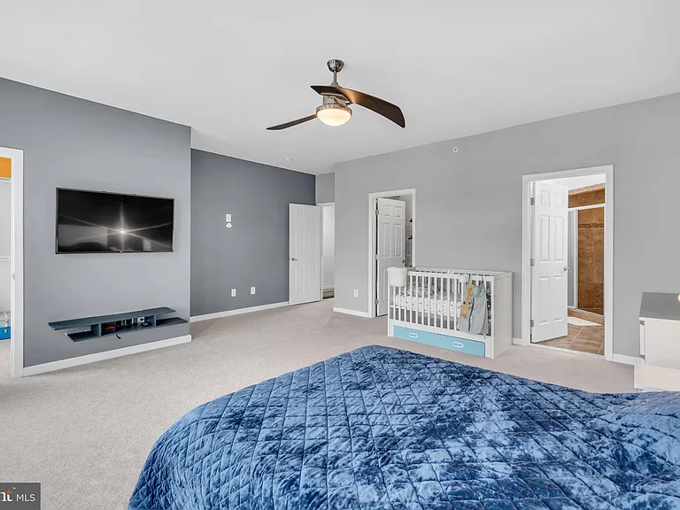 21600 Romans Dr — Photo 21