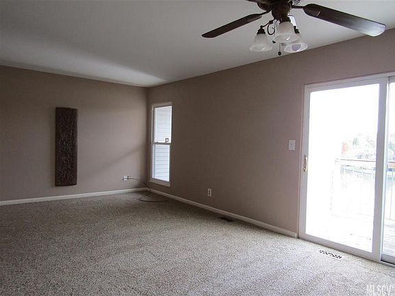 4th image of 1050 21st Ave NW APT 47