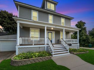912 Pierce Ave, Marinette, WI 54143