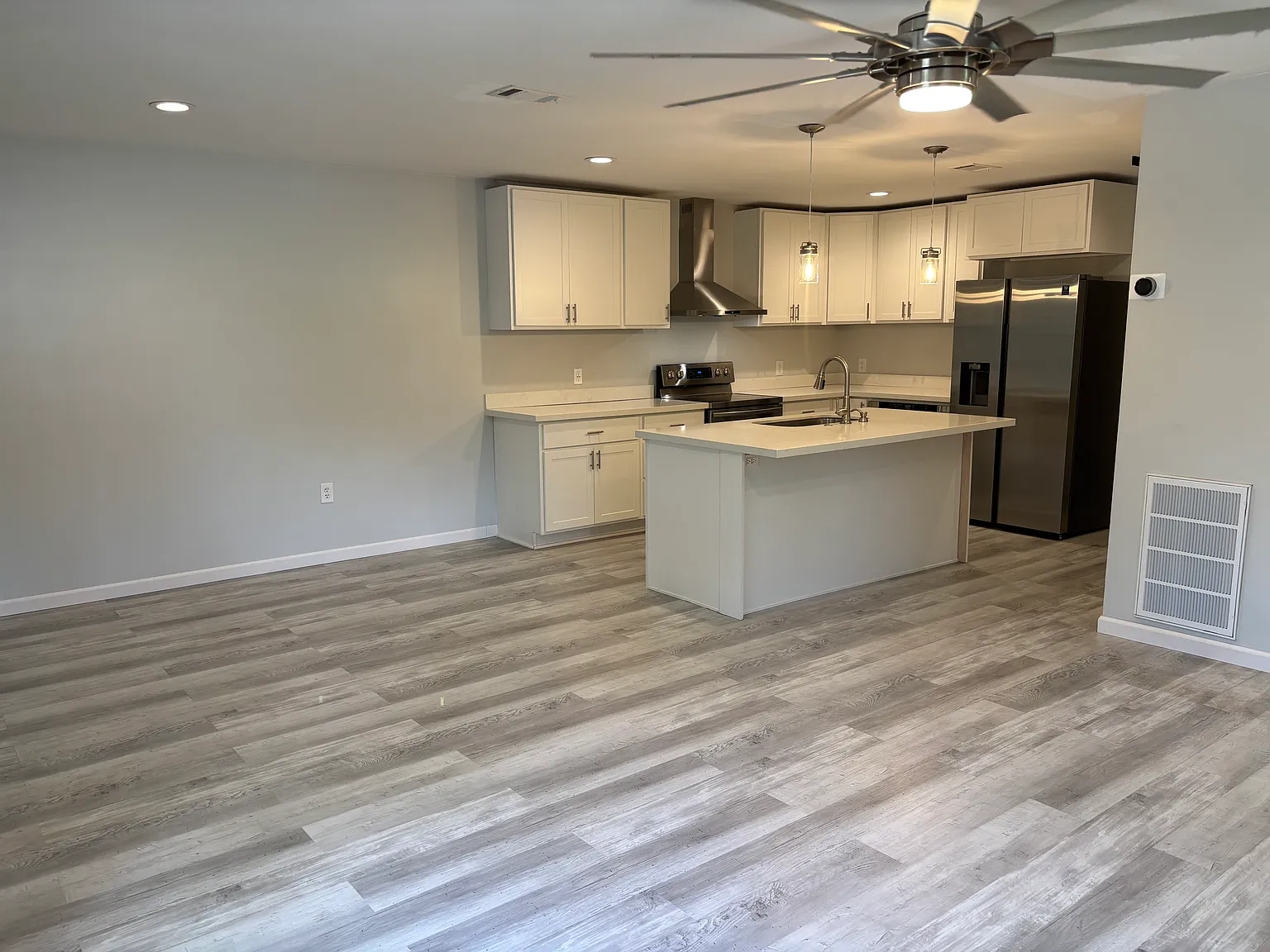 4 bed, 1800 sqft, $2,100 — Photo 4