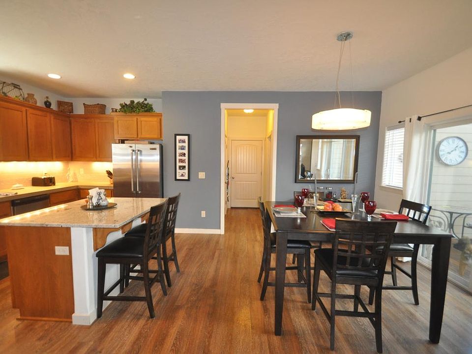 Kitchen and eating area