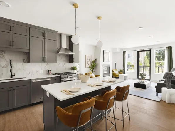 View 44, 4425 Valley View Rd #105, Minneapolis, MN 55424