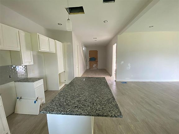 4th image of 9721 Fabiola Dr