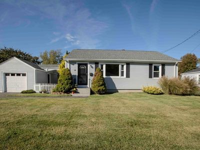 73 Bourne Rd, Swansea, MA, 02777