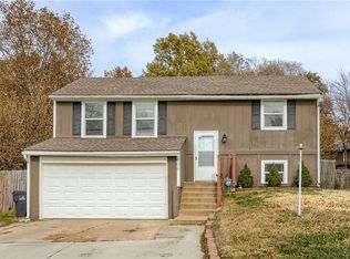 606 E Bristol Ln, Olathe, KS 66061
