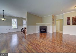 16 Kyle Way #211, Ewing, NJ 08628