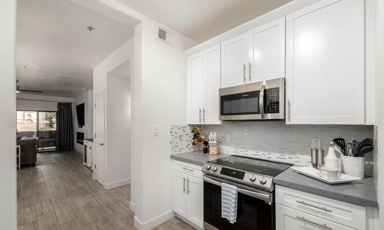 2 bed, 1062 sqft, $1,375 — Photo 1