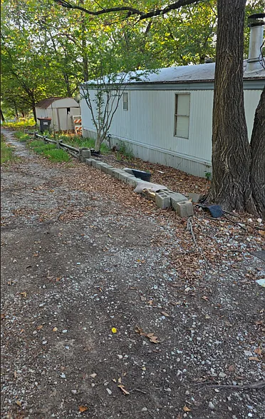 2 bed, 1.0 bath, $1,200 — Photo 2