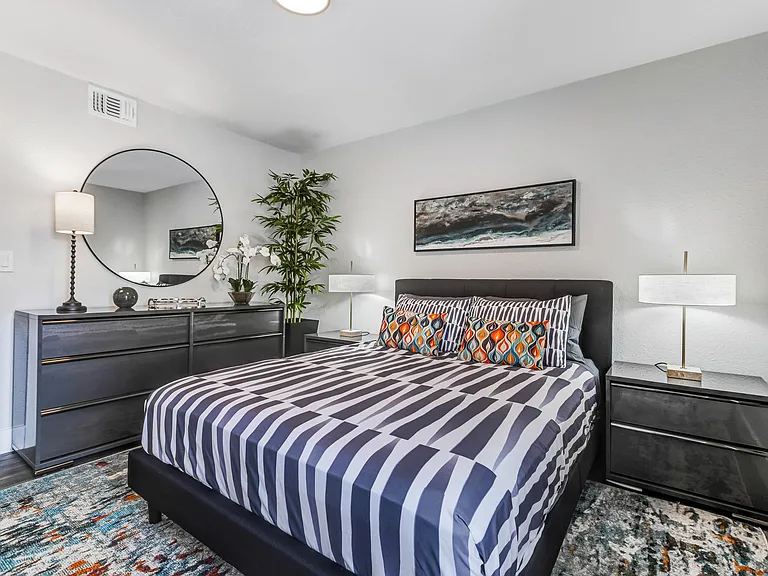 Coral Palms Apartments — Photo 15
