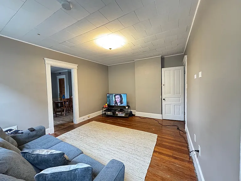 2417 Fairview Ave — Photo 5