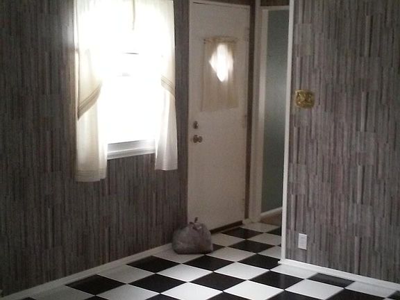 5th image of 3352 Wallace Ave