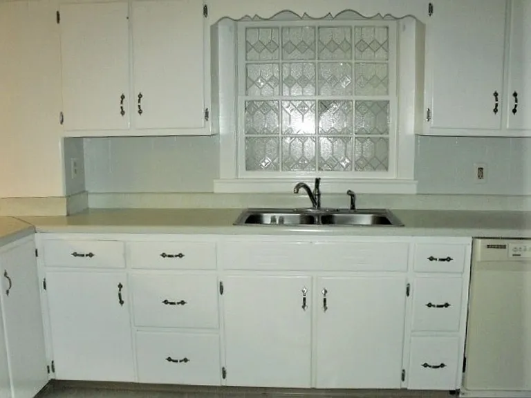 901 Johnson Ave — Photo 21