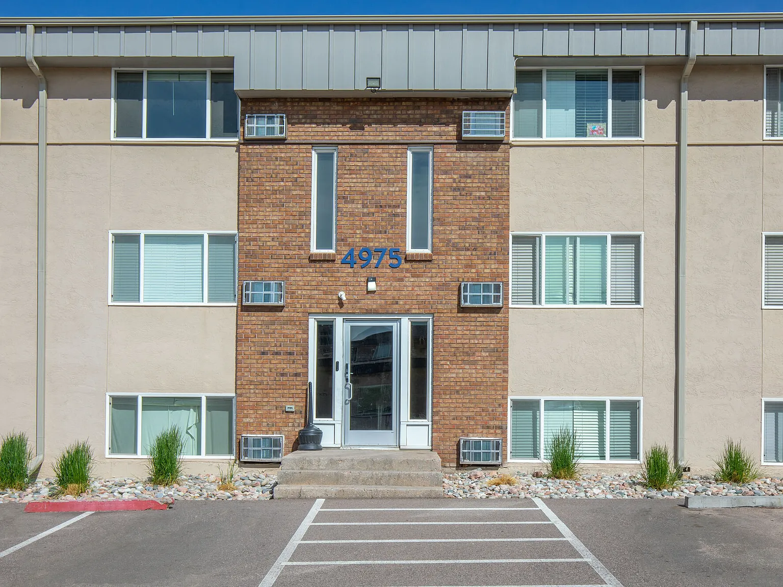North 49 Apartments — Photo 4