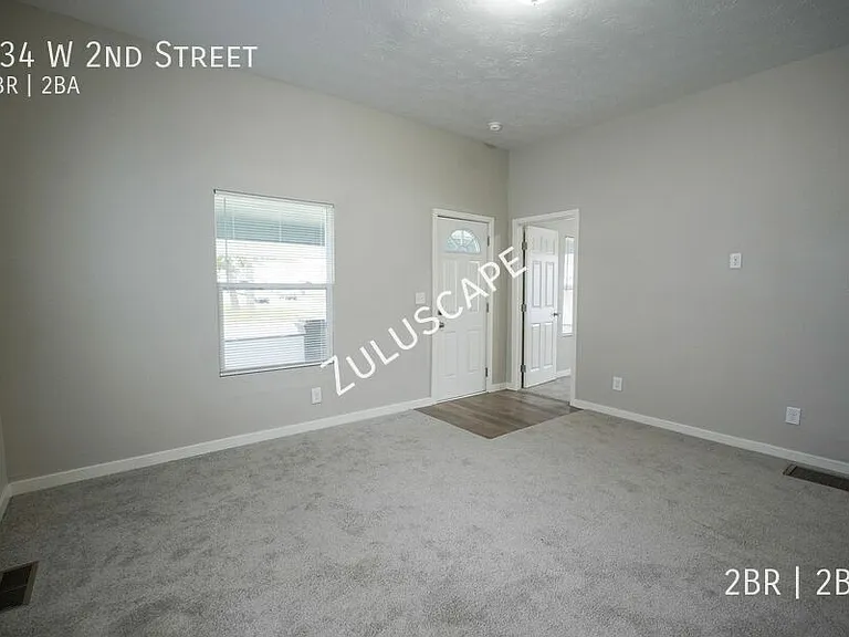 734 W 2nd St — Photo 3