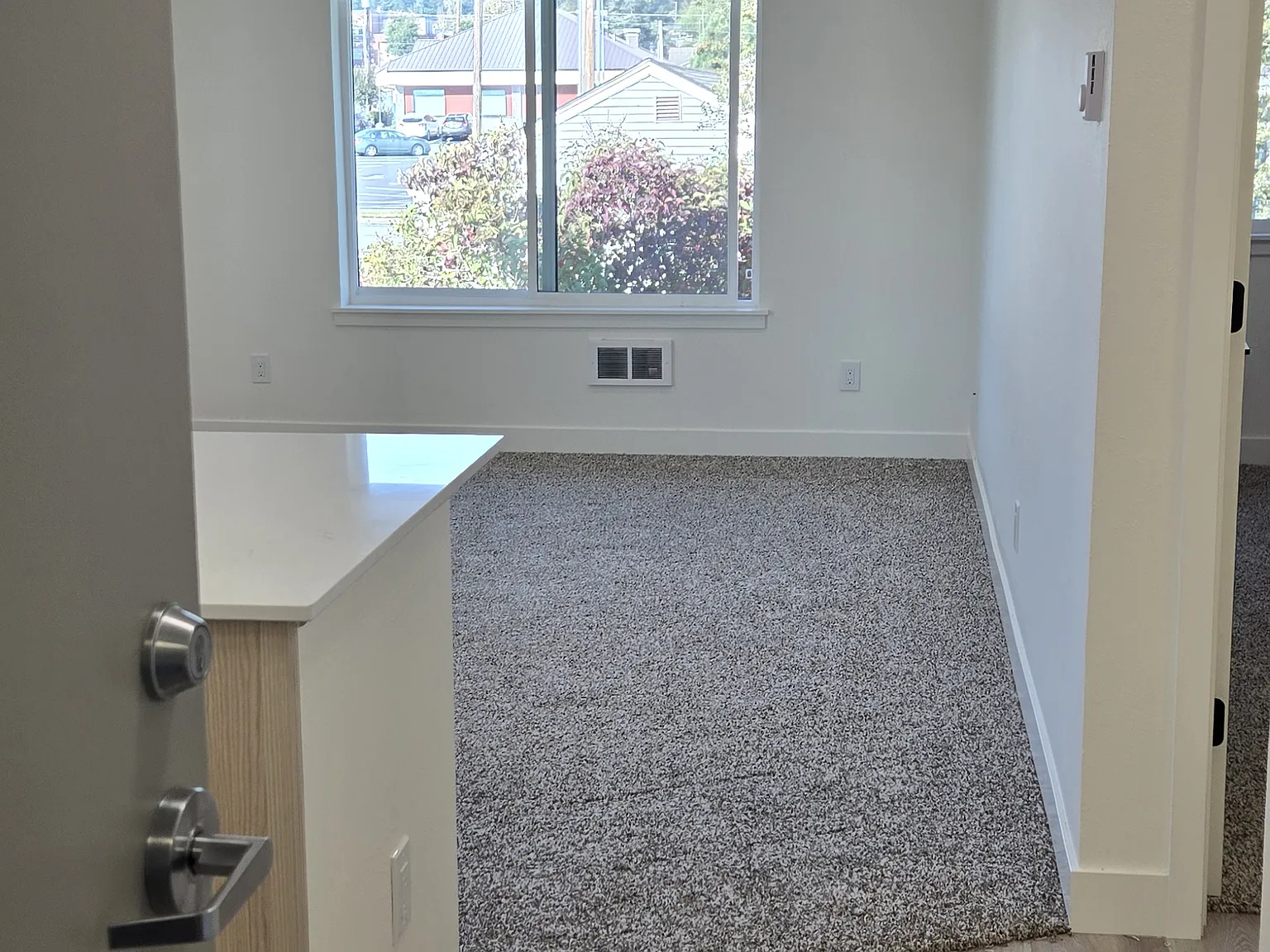 1 bed, 600 sqft, $1,750 — Photo 2