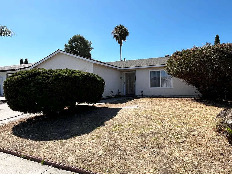8470 Ivory Coast Dr — Photo 2