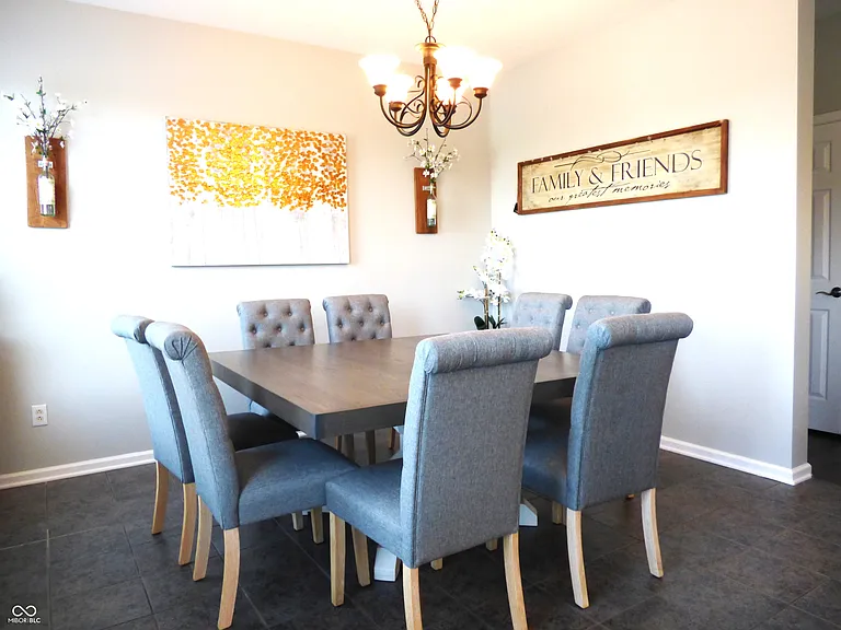 5677 Trammel Ct — Photo 4