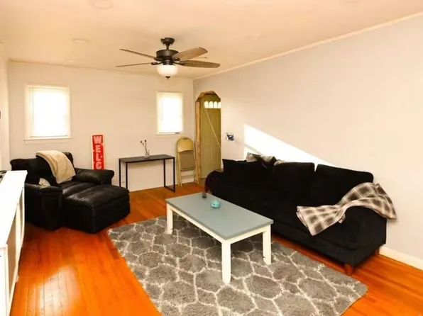 1761 Grant Ave, East Meadow, NY 11554