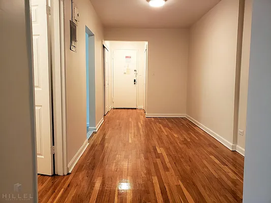 Rented by Hillel Realty Group | media 16