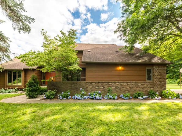 3851 W Howe Rd, Dewitt, MI 48820