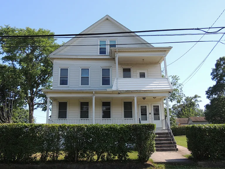 132 Silver Sands Rd #1 — Photo 1