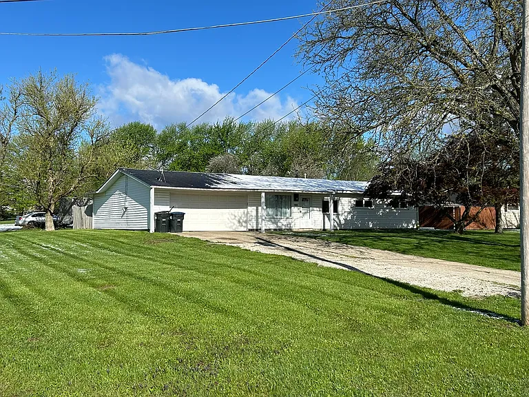 1882 Paul Dr — Photo 58