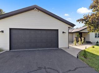 9738 Ramblin Ridge Rd, Belvidere, IL 61008