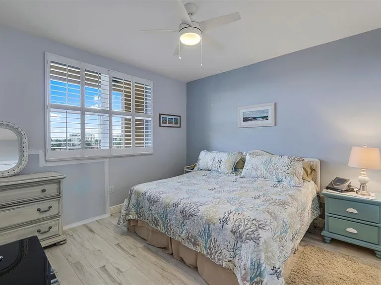 3313 Sunset Key Cir #404 — Photo 18