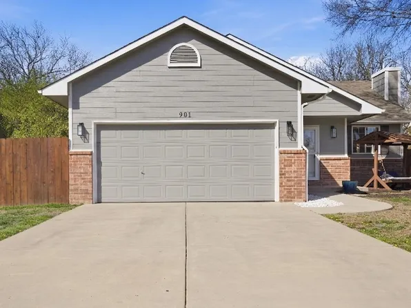 901 N Linden Ln, Derby, KS 67037