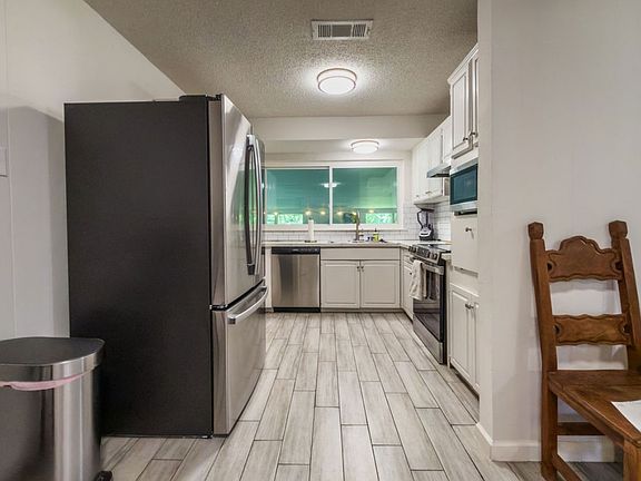 5th image of 116 Wild Plum Ln