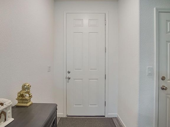 5th image of 1600 Lantern Way