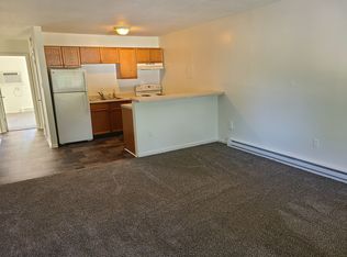 604 Colonial Ct #20, La Grange, KY 40031