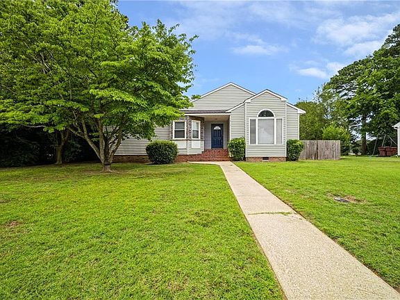 3rd image of 1013 Angora Ct