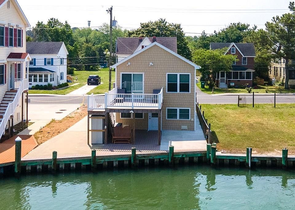 4451 Main St, Chincoteague, VA 23336 Zillow