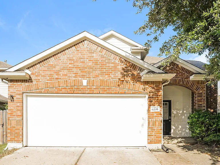 6206 Lovage Ave — Photo 1