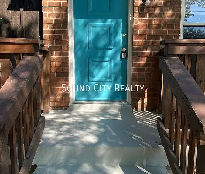 3232 Hinkle Dr — Photo 24