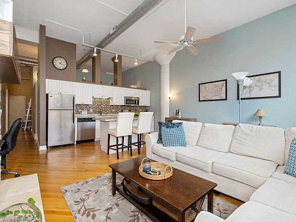 4th image of 1801 W Larchmont Ave APT 114